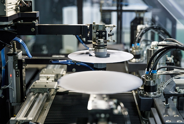 一雙數字翅膀助力錢(qián)塘工業(yè)騰飛，杭州造大尺寸硅片為中國強芯