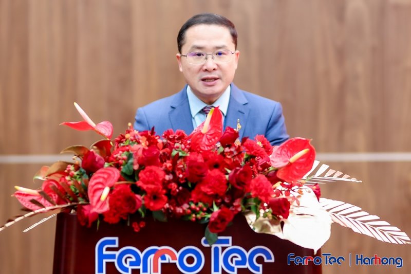 1672199099538403AI8r.jpg PONY2348.JPG